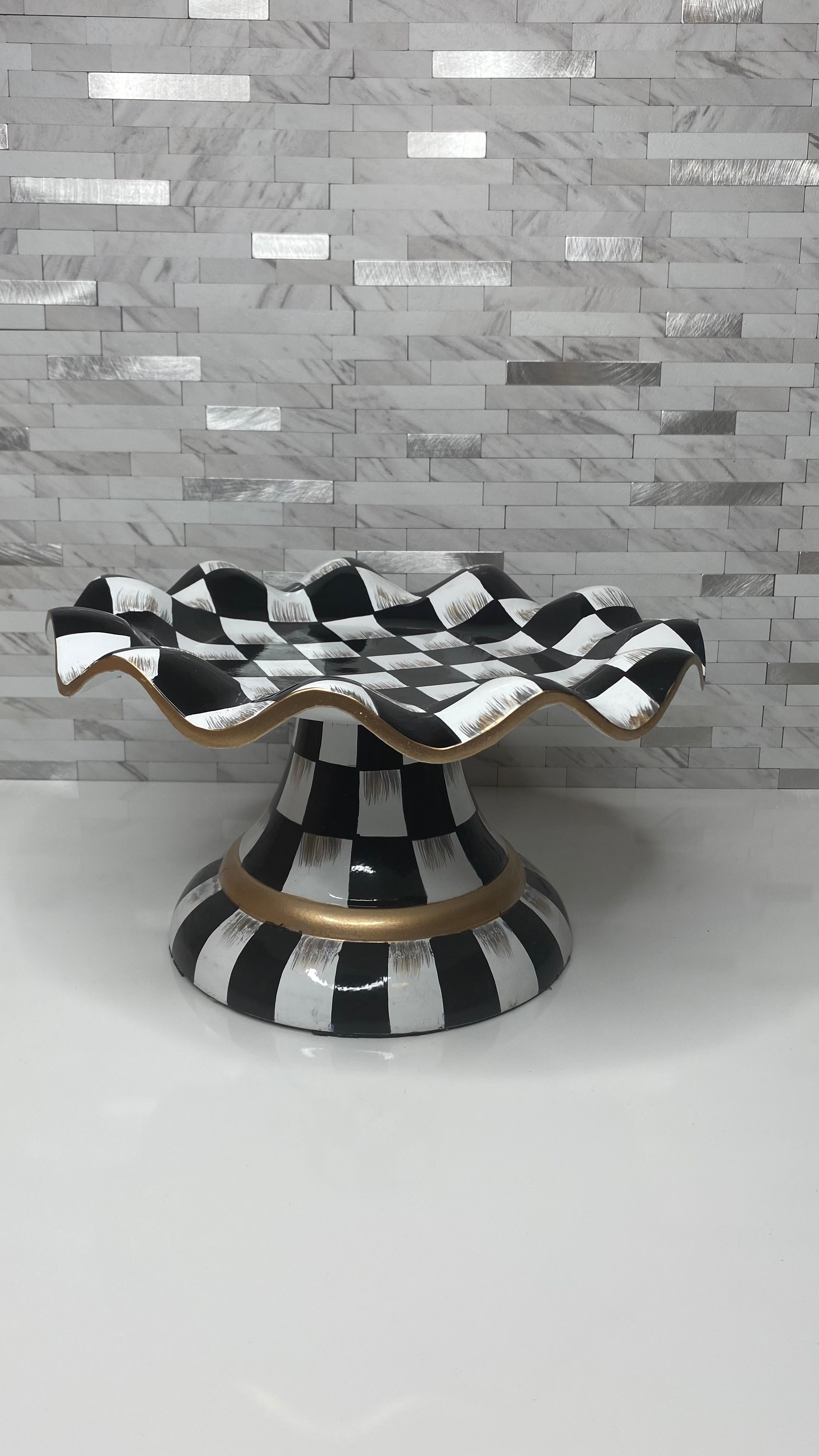 Checkered Fluted Cake Stand