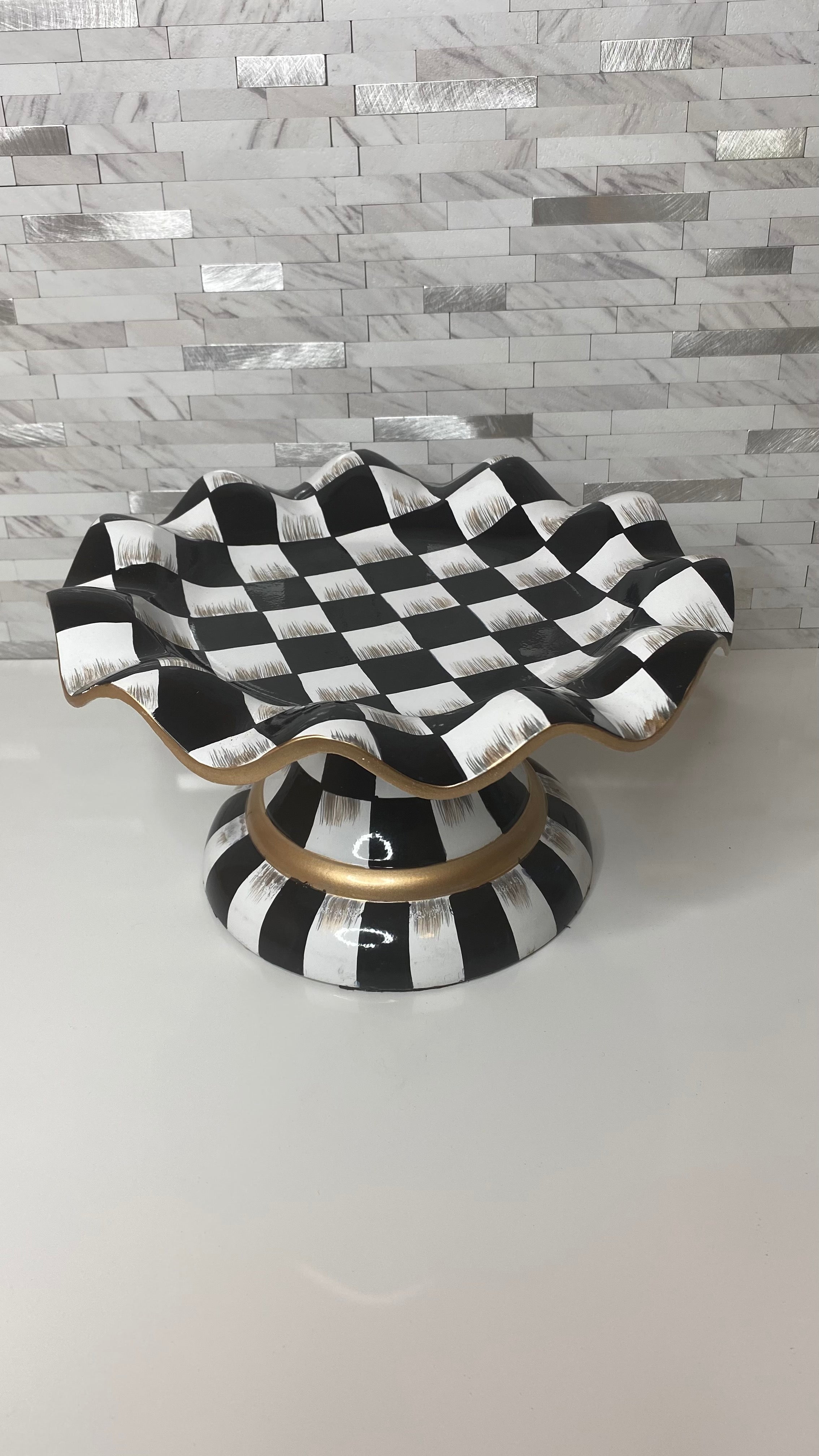 Checkered Fluted Cake Stand
