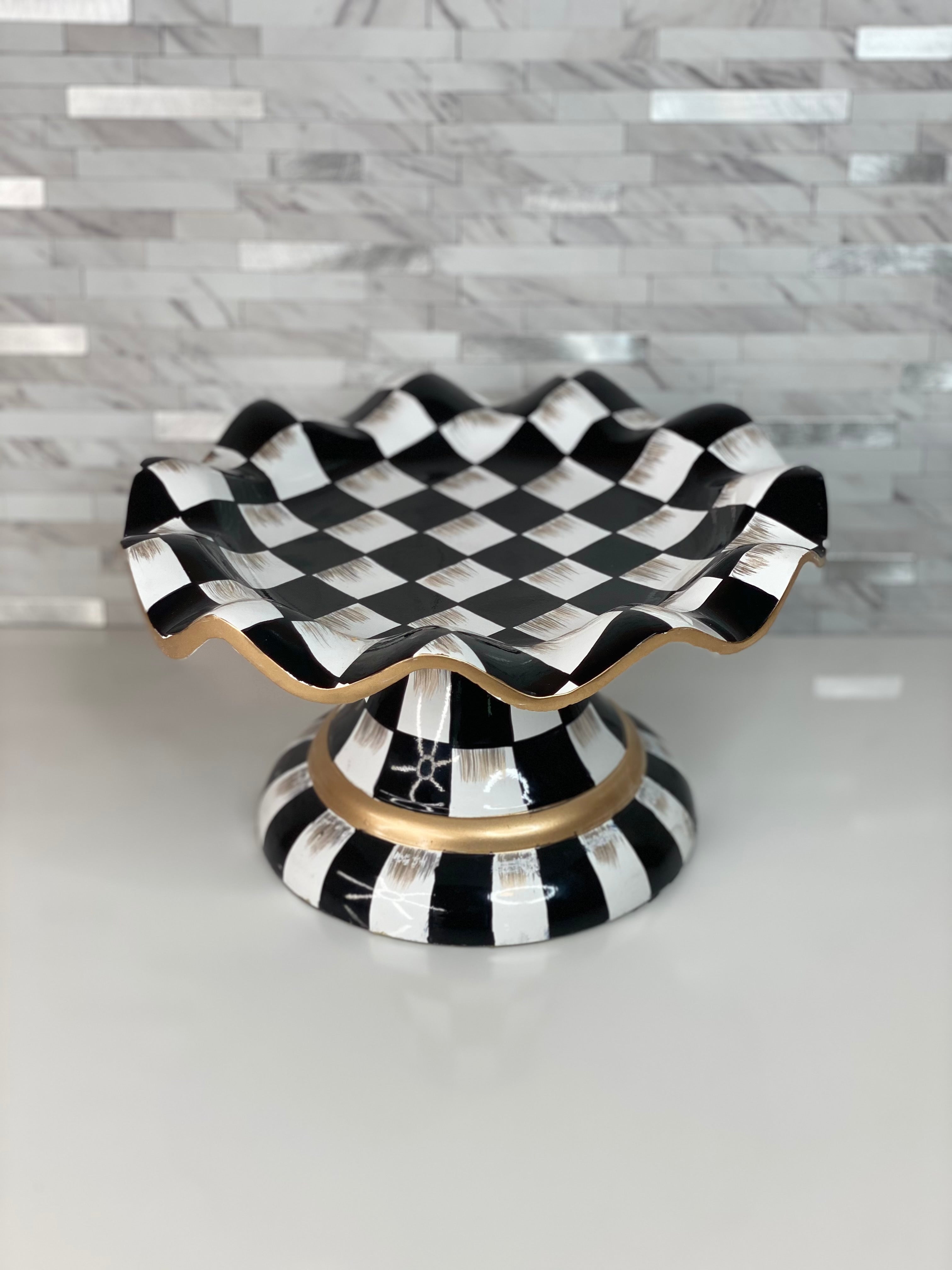 Checkered Fluted Cake Stand